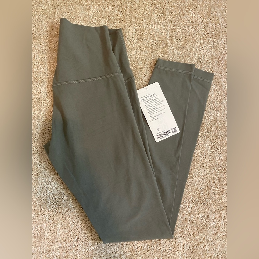 NWT Lululemon Align Legging 28” Size 6 Grey-Sage